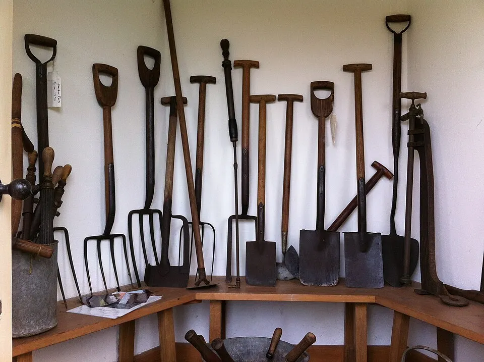 Garden tools