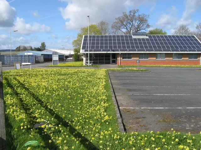 Paneles solares en un tejado
